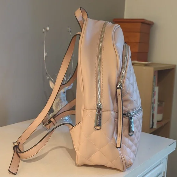 Blush pink quilted Steve Madden backpack 2 outside pockets, 3 inside, like new - Picture 3 of 11